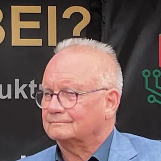 Frank Ruch, Mayor of Quedlinburg, at the press briefing